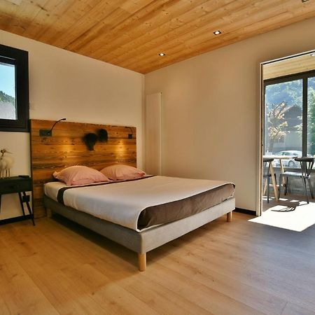 Bel Appartement Centre De Thones Lumineux Et Spacieux Neuf Buitenkant foto