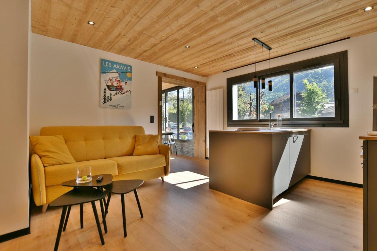 Bel Appartement Centre De Thones Lumineux Et Spacieux Neuf Buitenkant foto